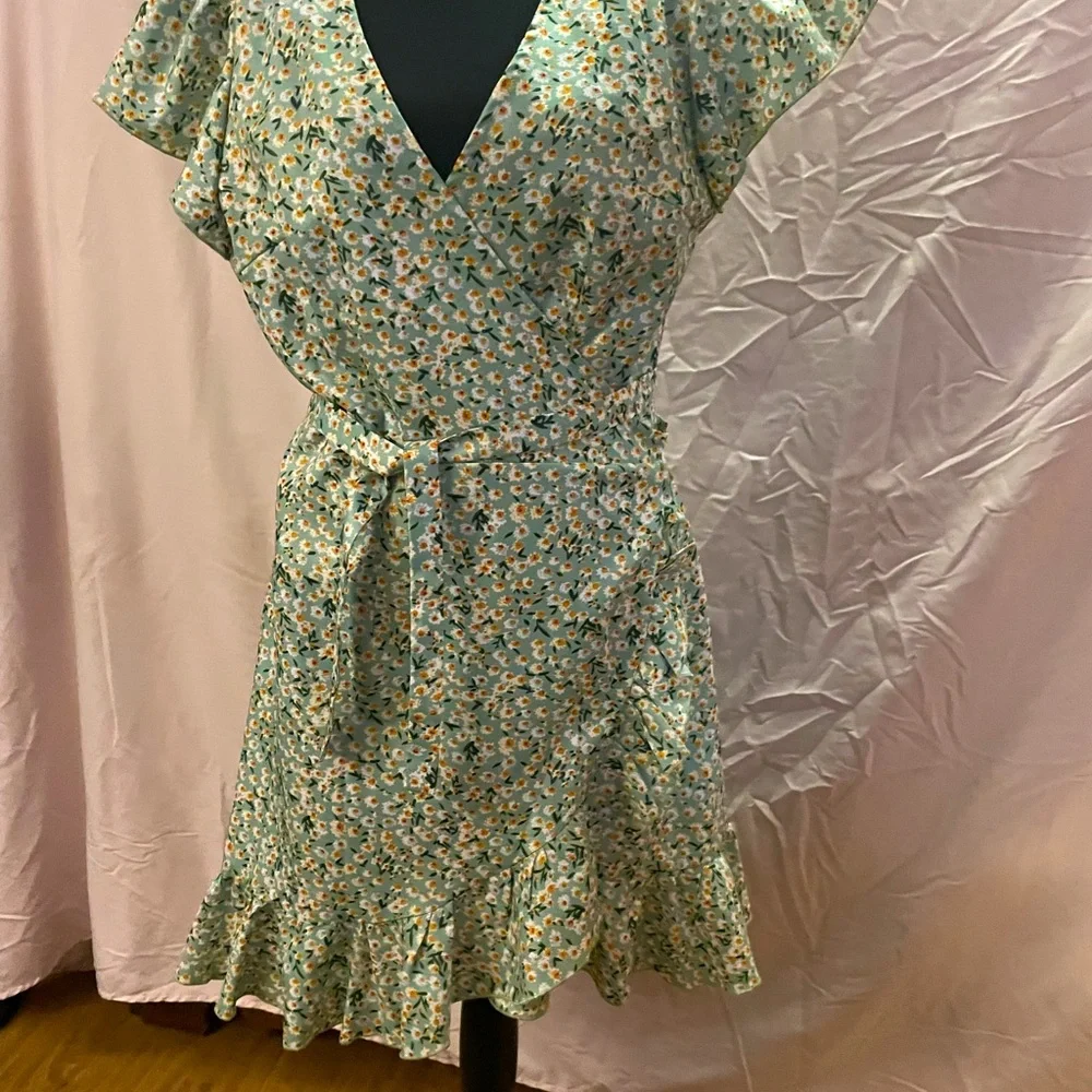 Spring Flowers Wrap Around Dress - Picture 1 of 8